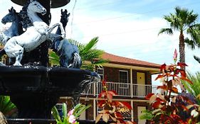 American Inn & Suites - Savannah / Garden City